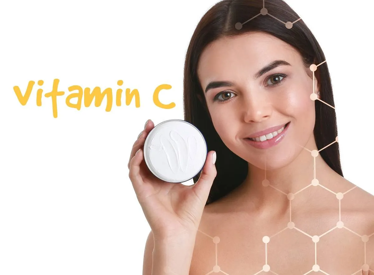 فوائد فيتامين سي للبشرة