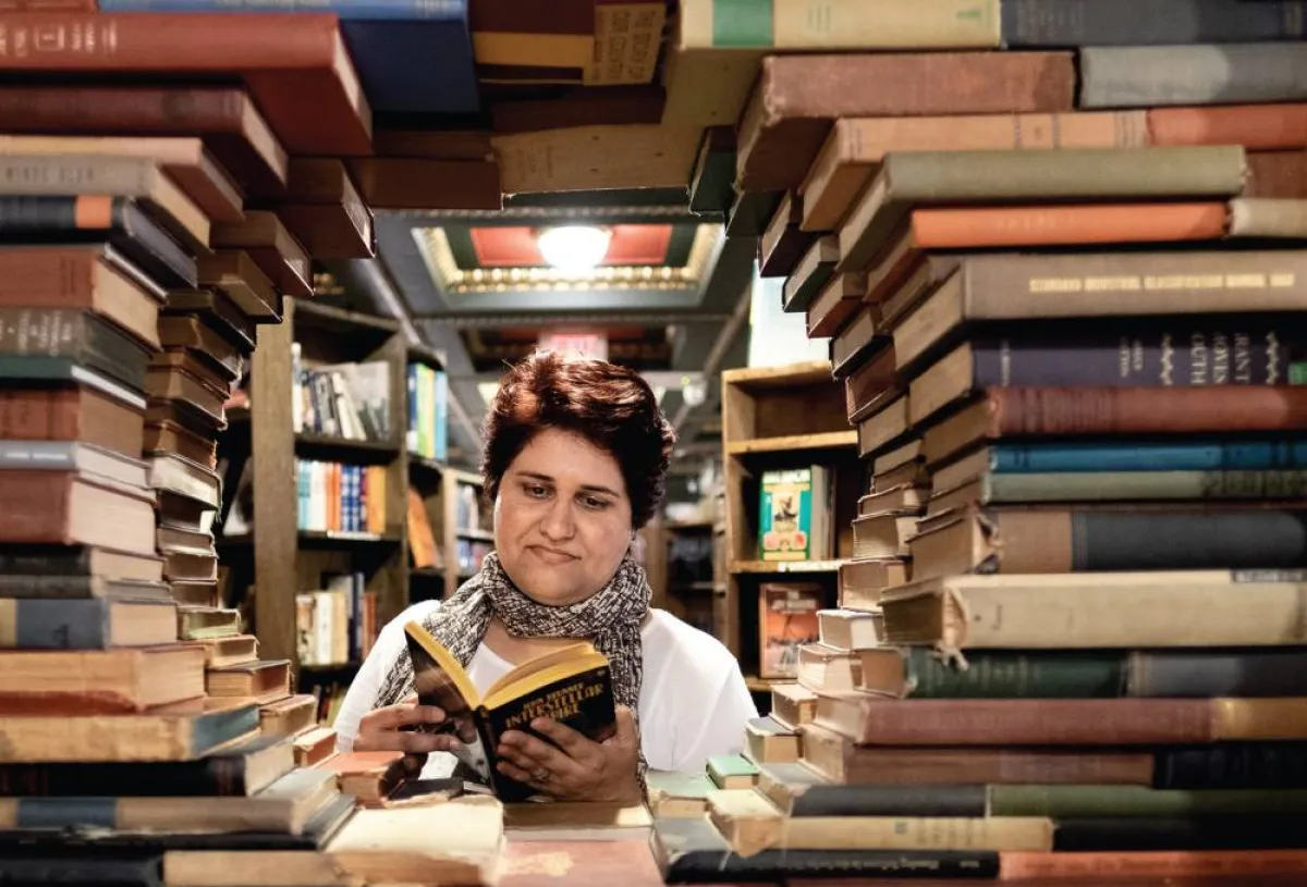  أديبةٌ، وكاتبةٌ، حاصلةٌ على عددٍ من الجوائز، المحلية والخليجية الأديبة البحرانية شيماء عيسى الوطني