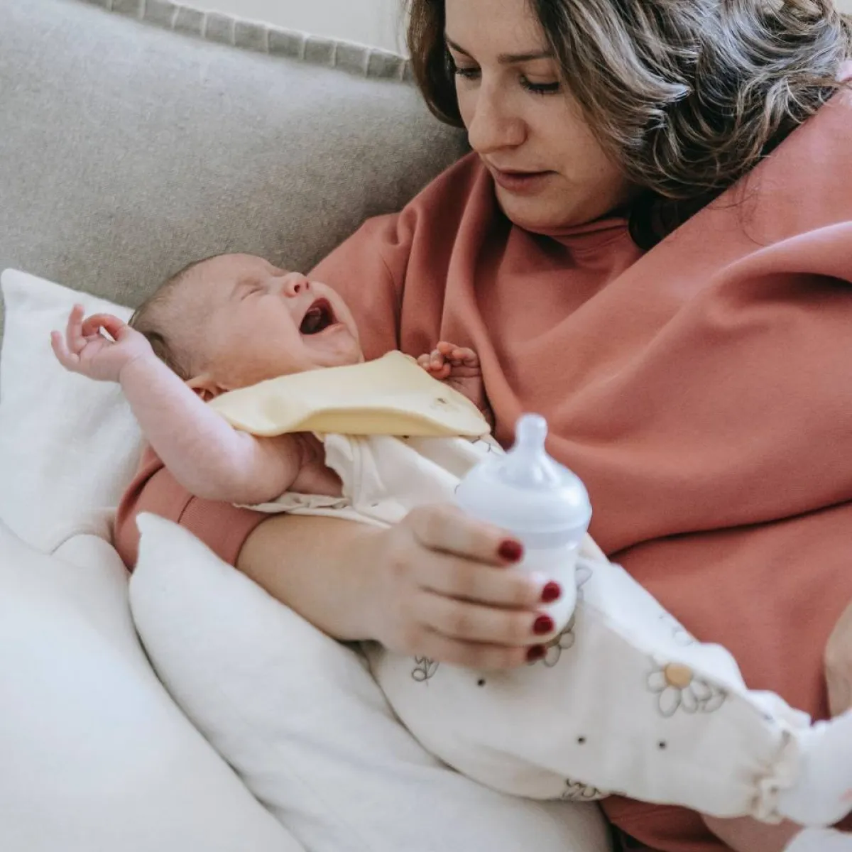 صورة لأم ورضيعها