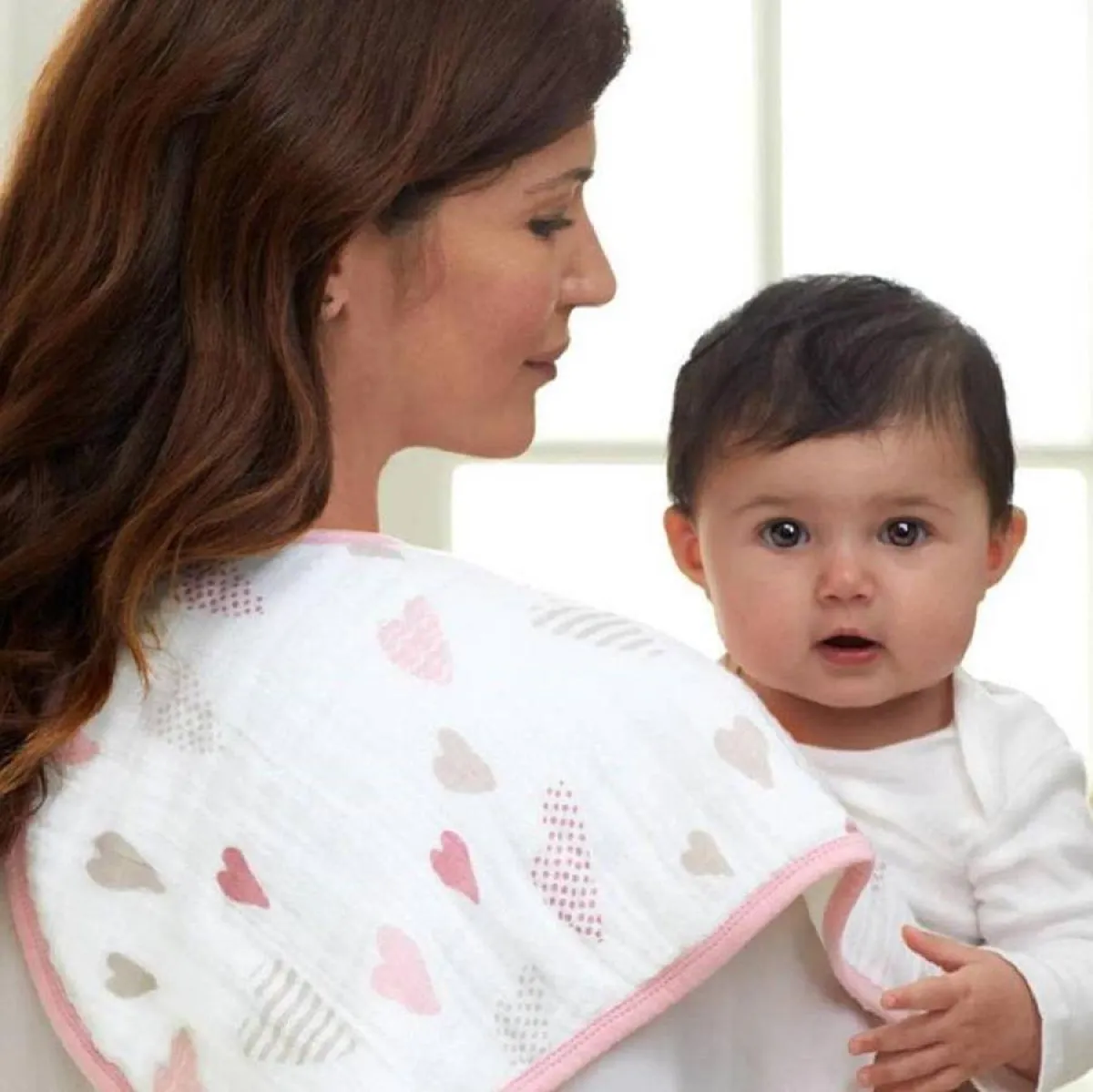 صور لطفل وأمه