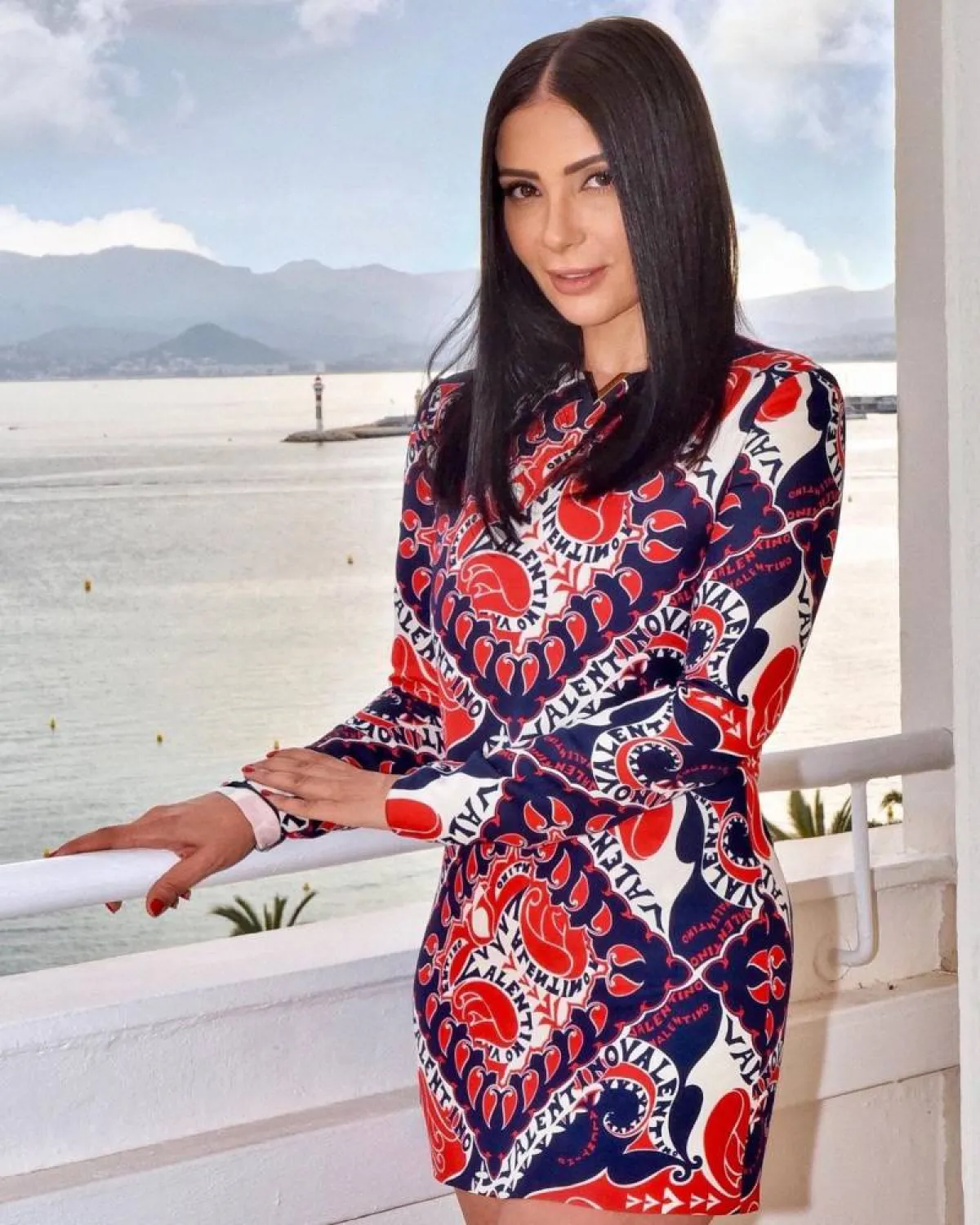 منى زكي في مهرجان كان - الصورة من حسابها على انستغرام