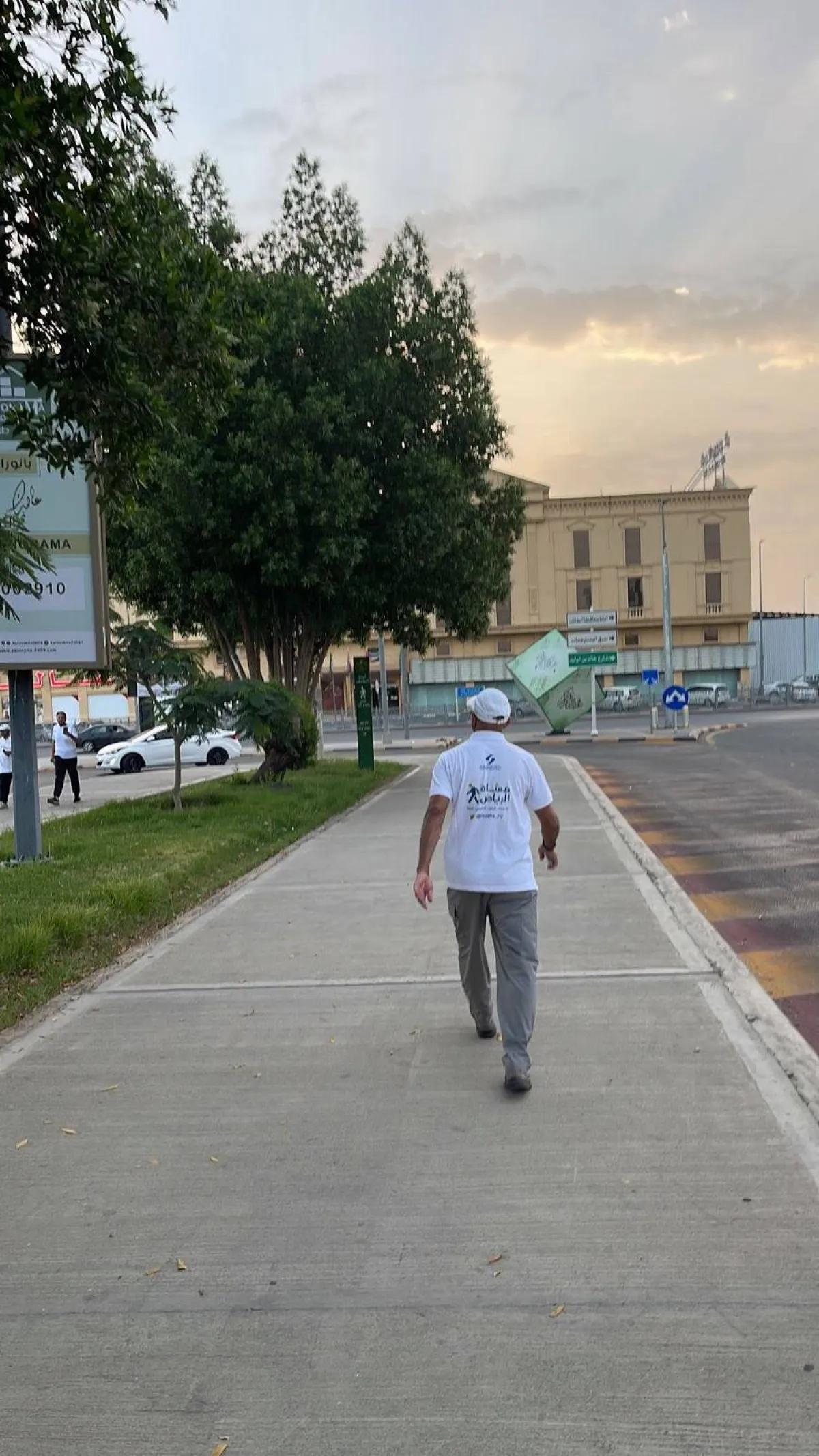 مشاة السعودية.. مبادرة تطوعية لتحسين الصحة ومحاربة السمنة - الصورة من حساب المشاة على تويتر