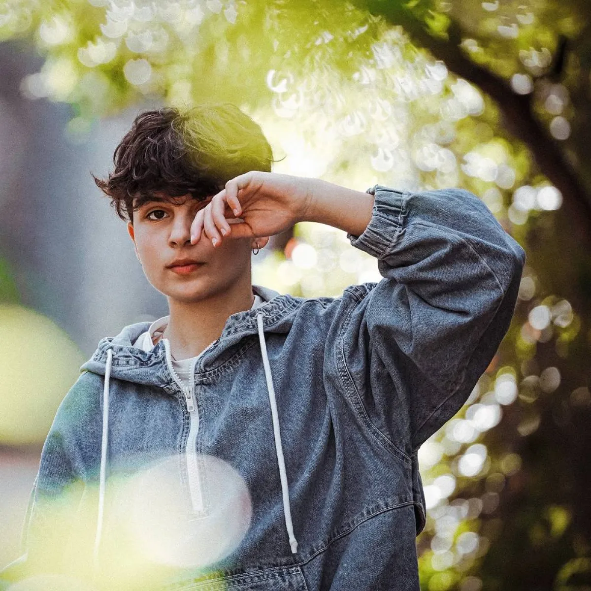 صورة لمراهق