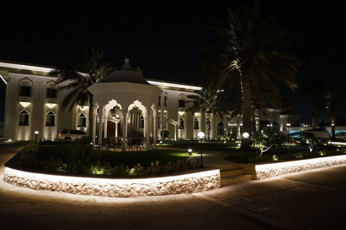 إضاءة المساحات الخارجيّة 