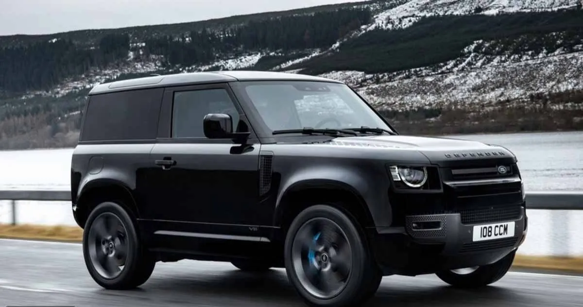 إزاحة الستار عن لاند روفر ديفندر 130 