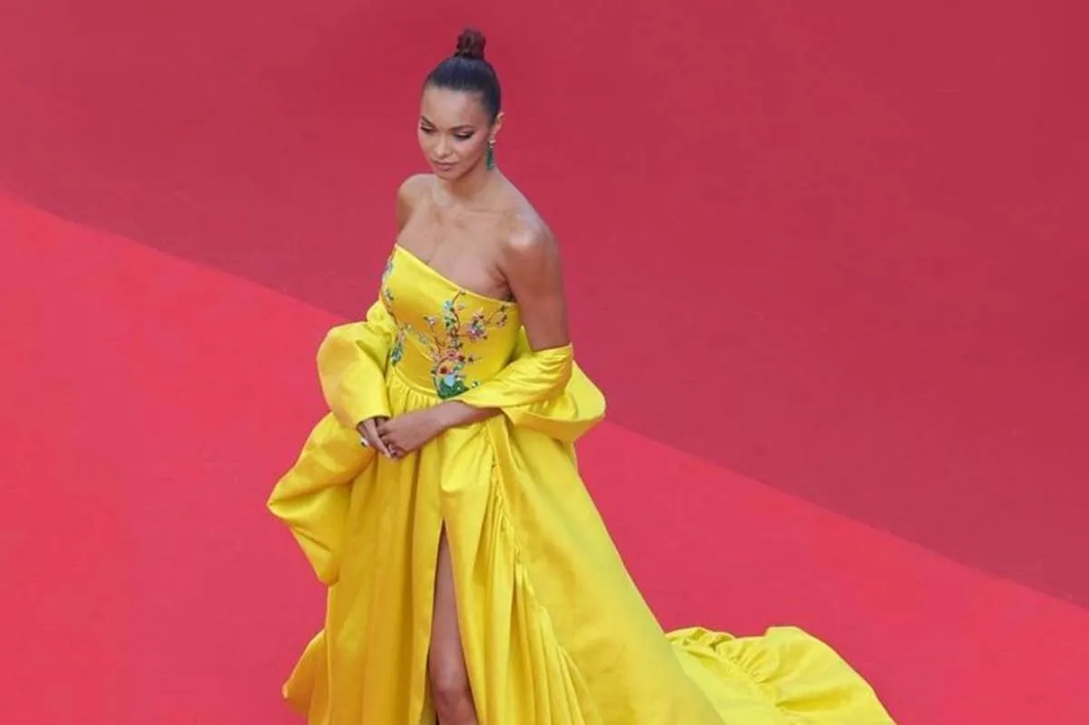 إطلالات النجمات في ختام مهرجان كان