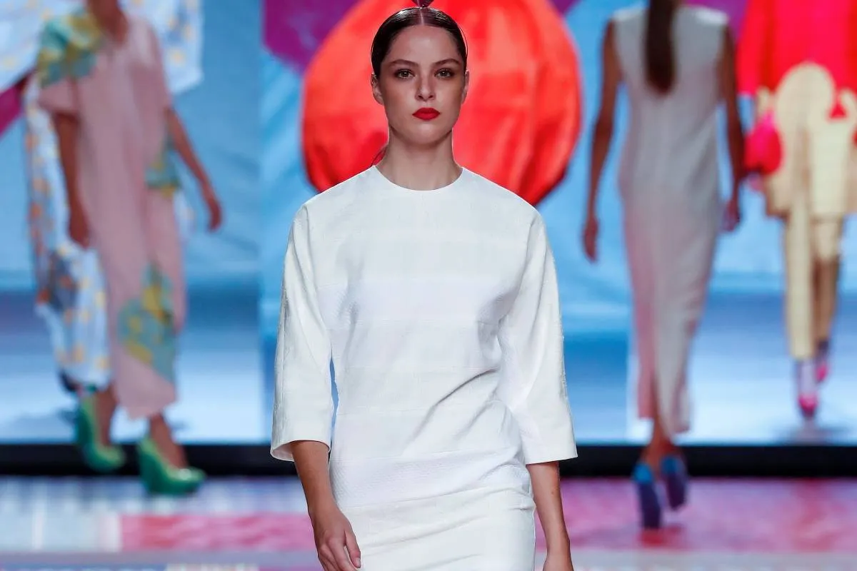 فساتين بإطلالة منعشة هذا الصيف