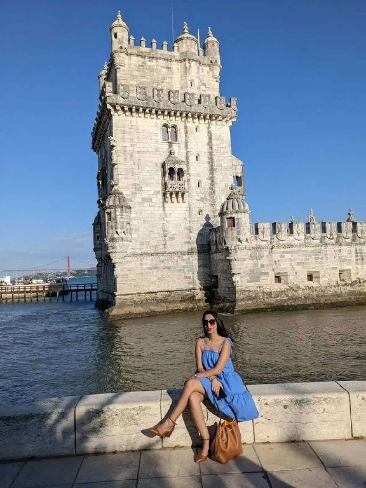 السائحة فاطمة اليوسف