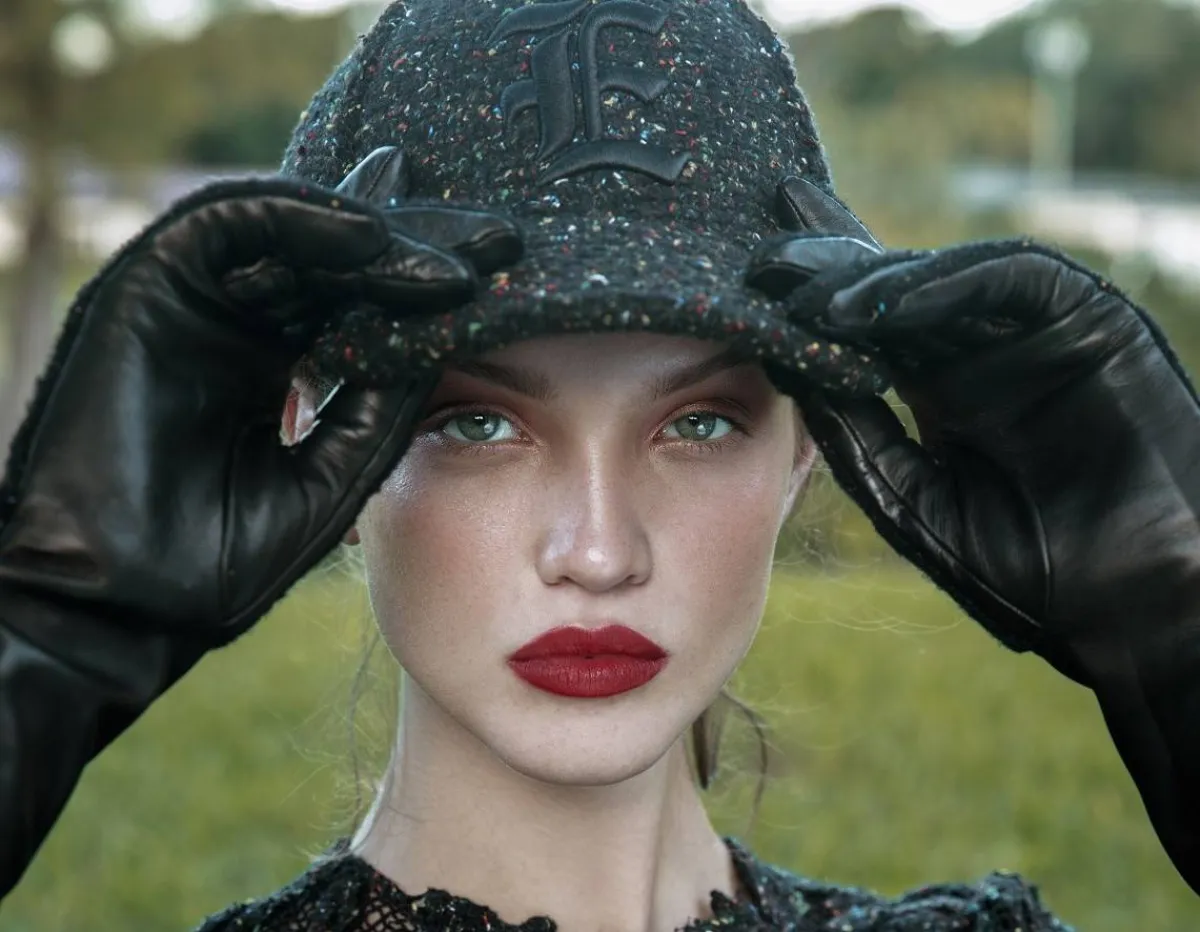 أحمر الشفاه الأحمر