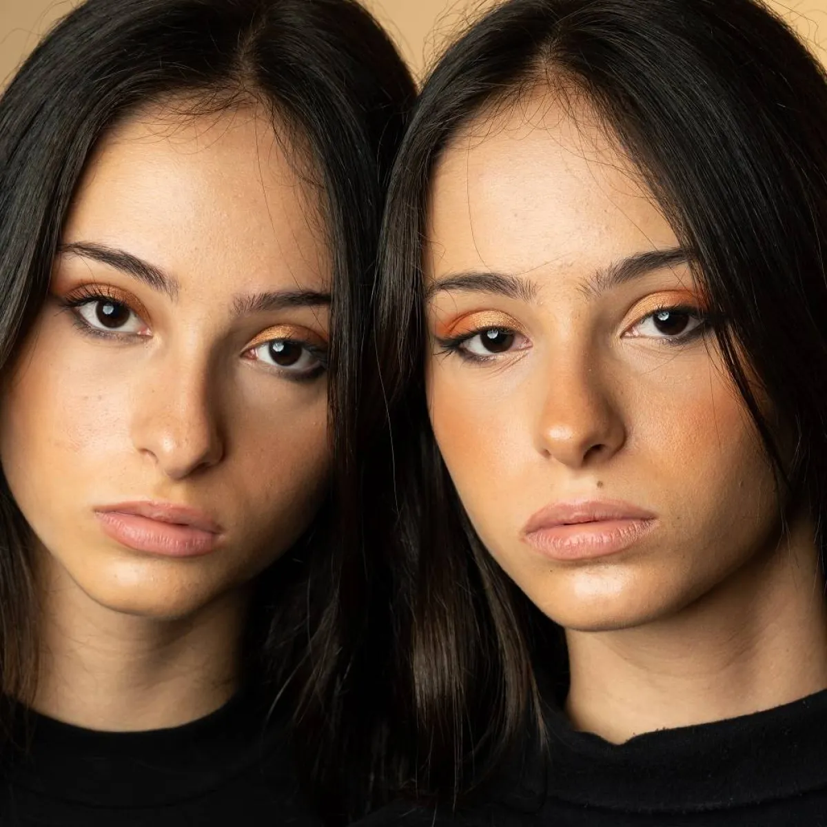 صورة لفتاتين