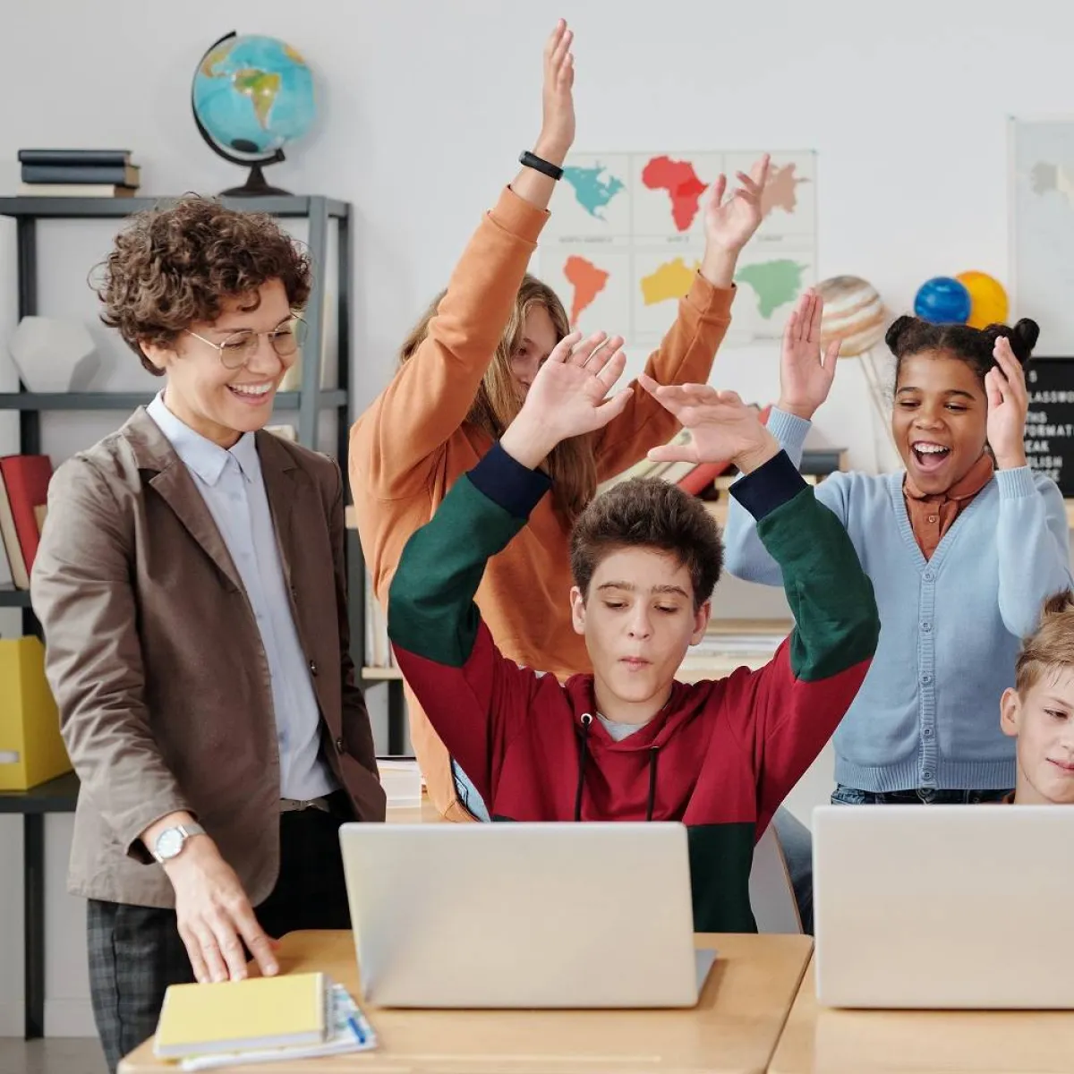 صورة لمجموعة من الأطفال