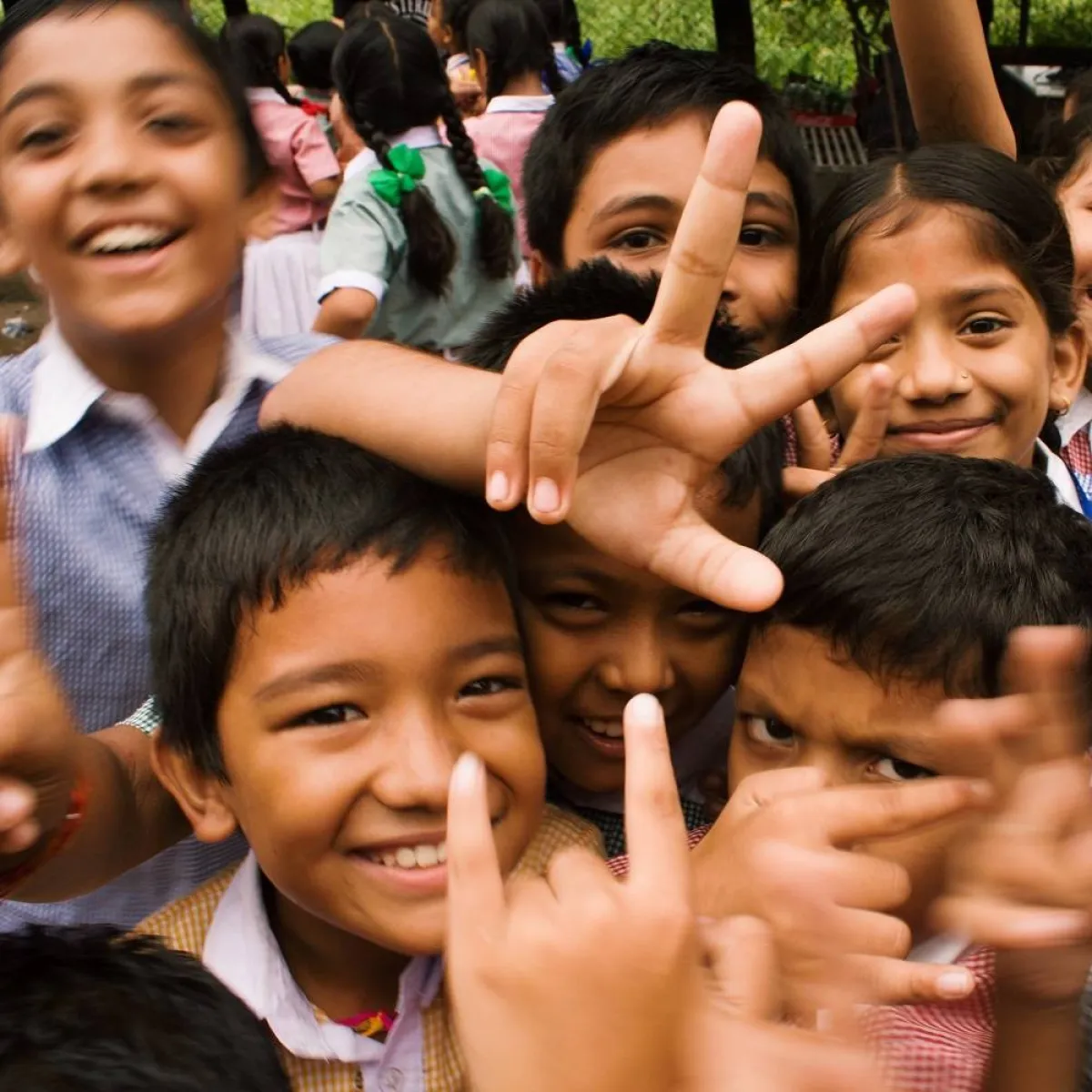 صورة لمجموعة من الأطفال