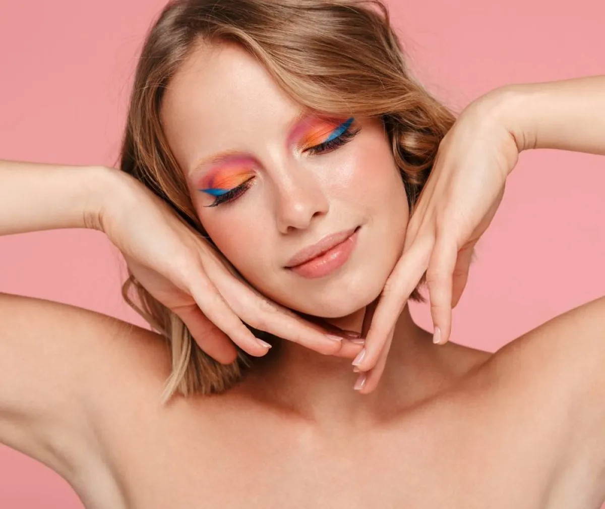 مكياج لافت وجديد