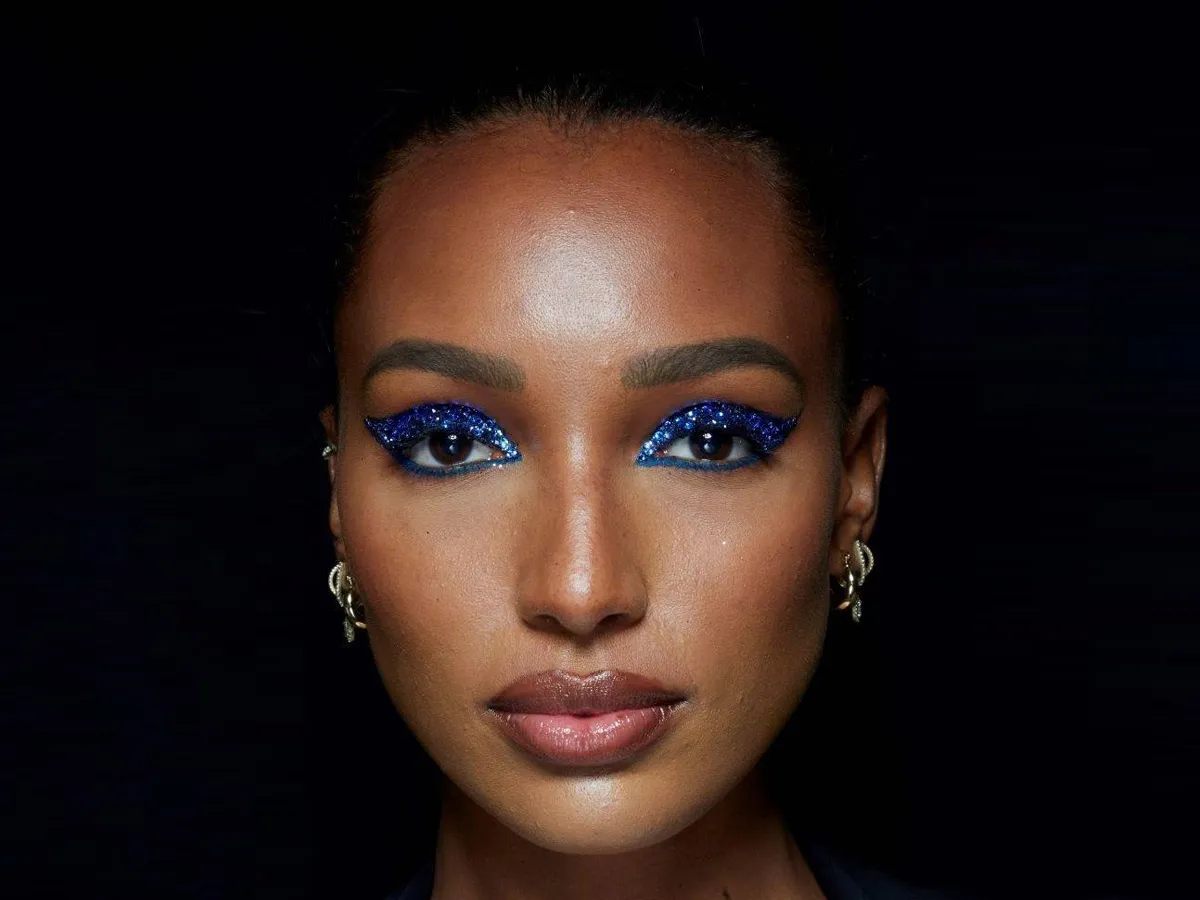 مكياج عيون غليتر