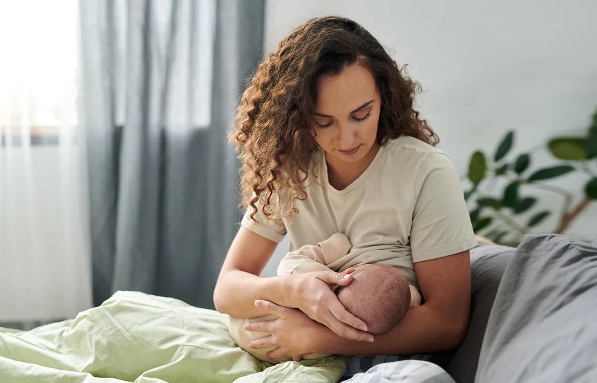 "عدوى الخميرة" وتأثيرها على ثدي الأم المُرضعة