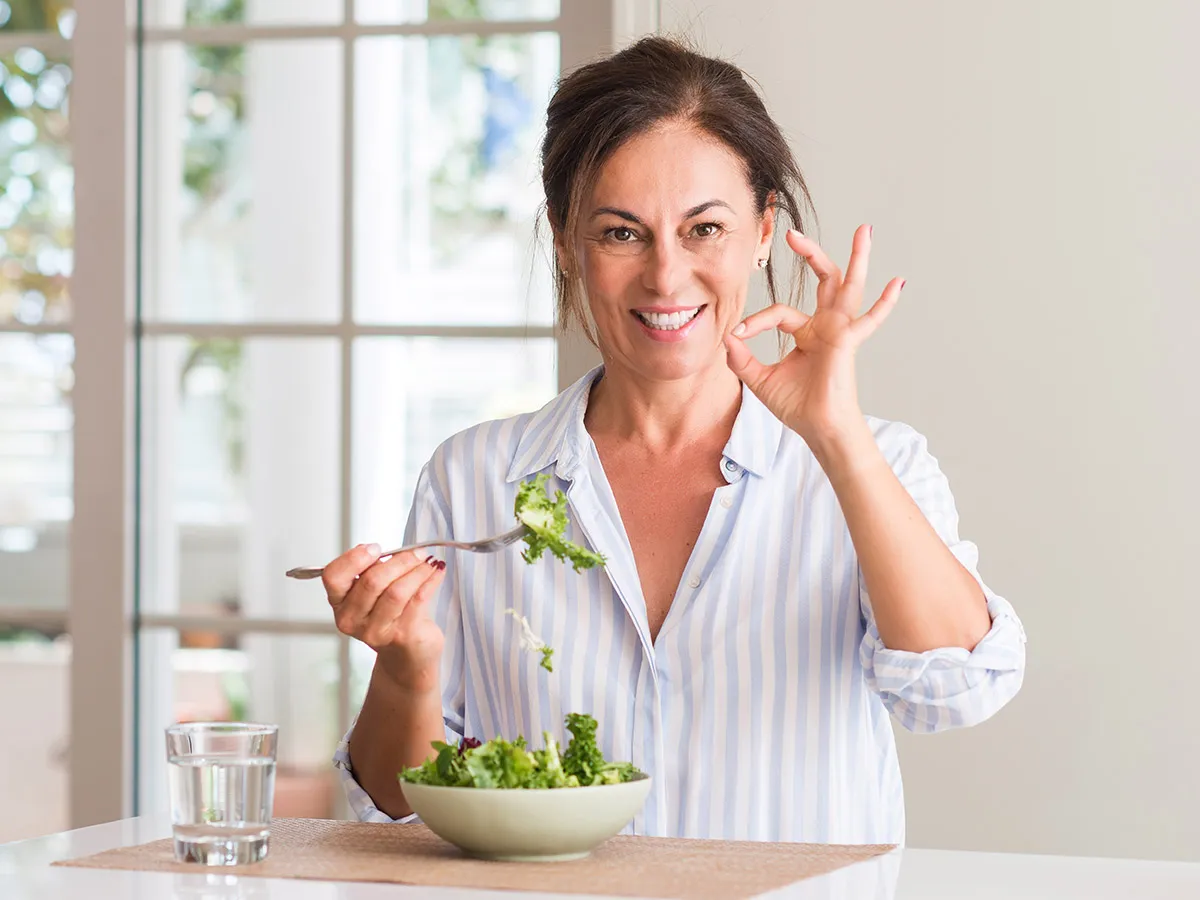 أفضل 5 حميات للنساء فوق سن الـ 50