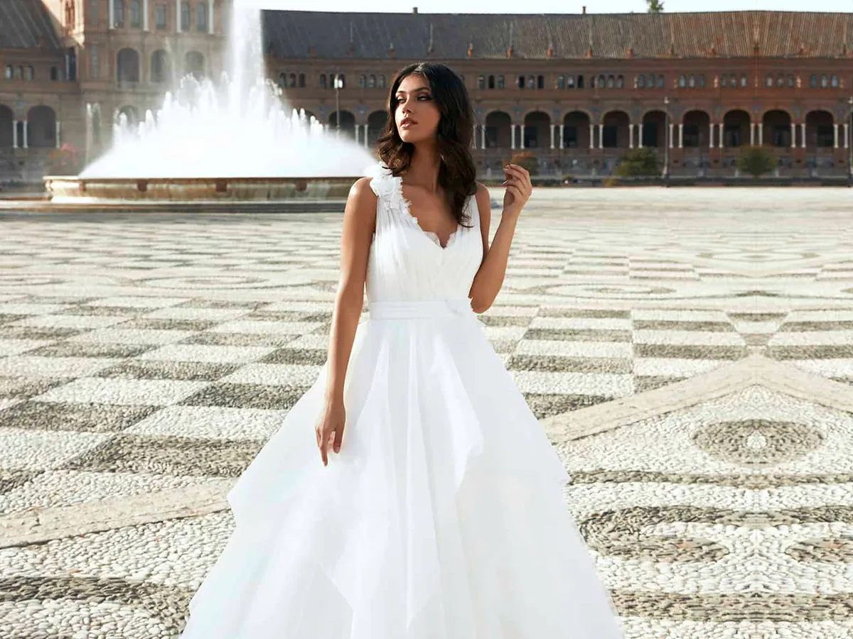 فستان زفاف موديل سندريلا من مارشيسا فور برونوفياس  Marchesa For Pronovias