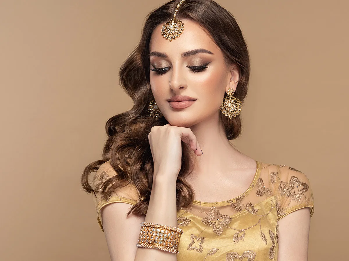 تسريحات شعر هندية نازلة