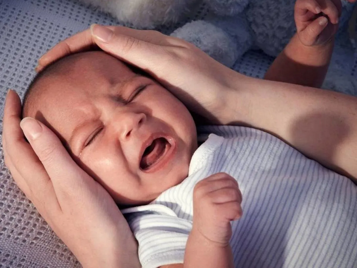 بكاء الطفل الشديد له عدة أسباب