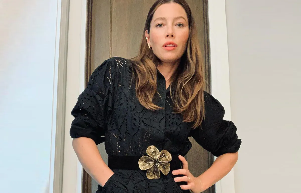 خطوط مكياج جيسيكا بيل