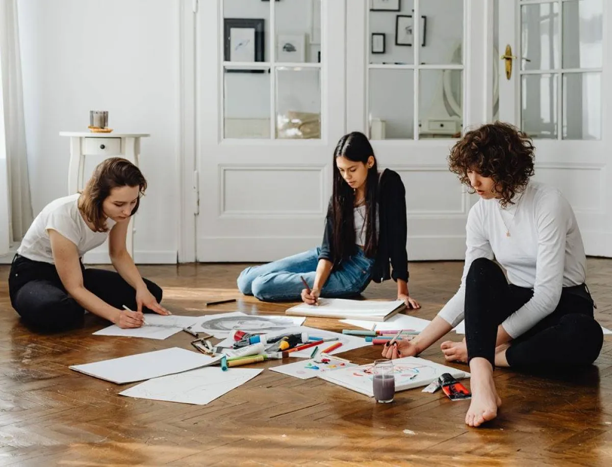 أسوأ 10 أخطاء يرتكبها الشباب في سن العشرينات