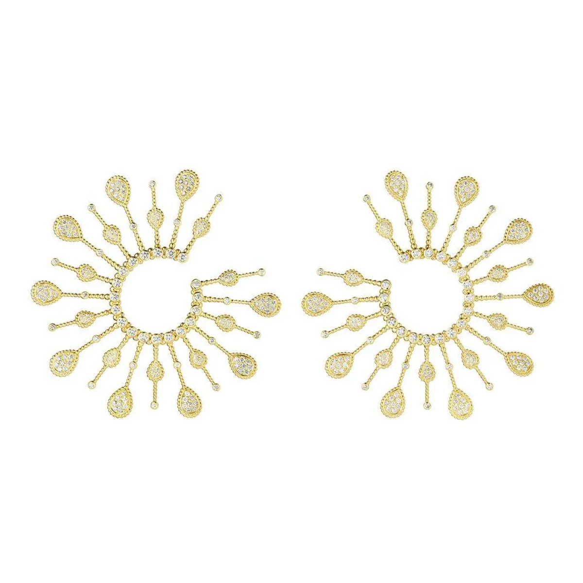 أقراط مستوحاة من بريق الشمس من بوشرون Boucheron