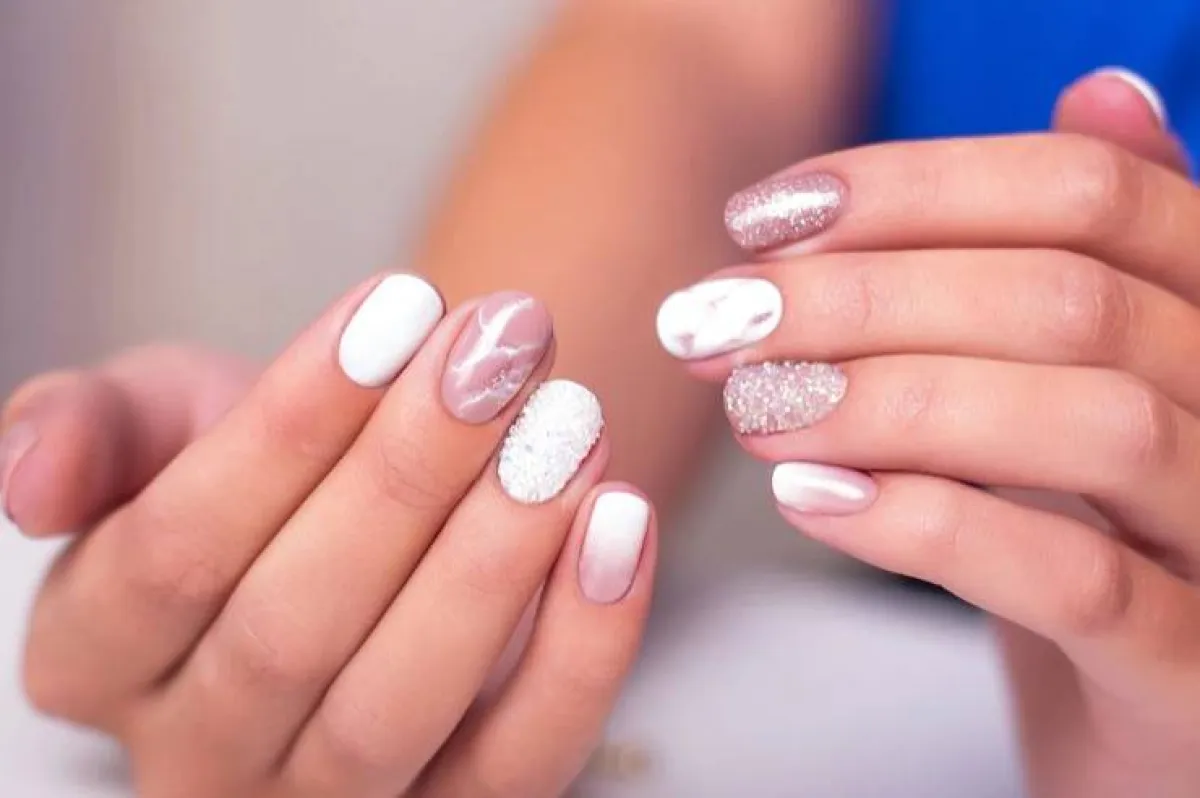 أظافر الفايبر جلاس لمظهر أظافر طبيعي