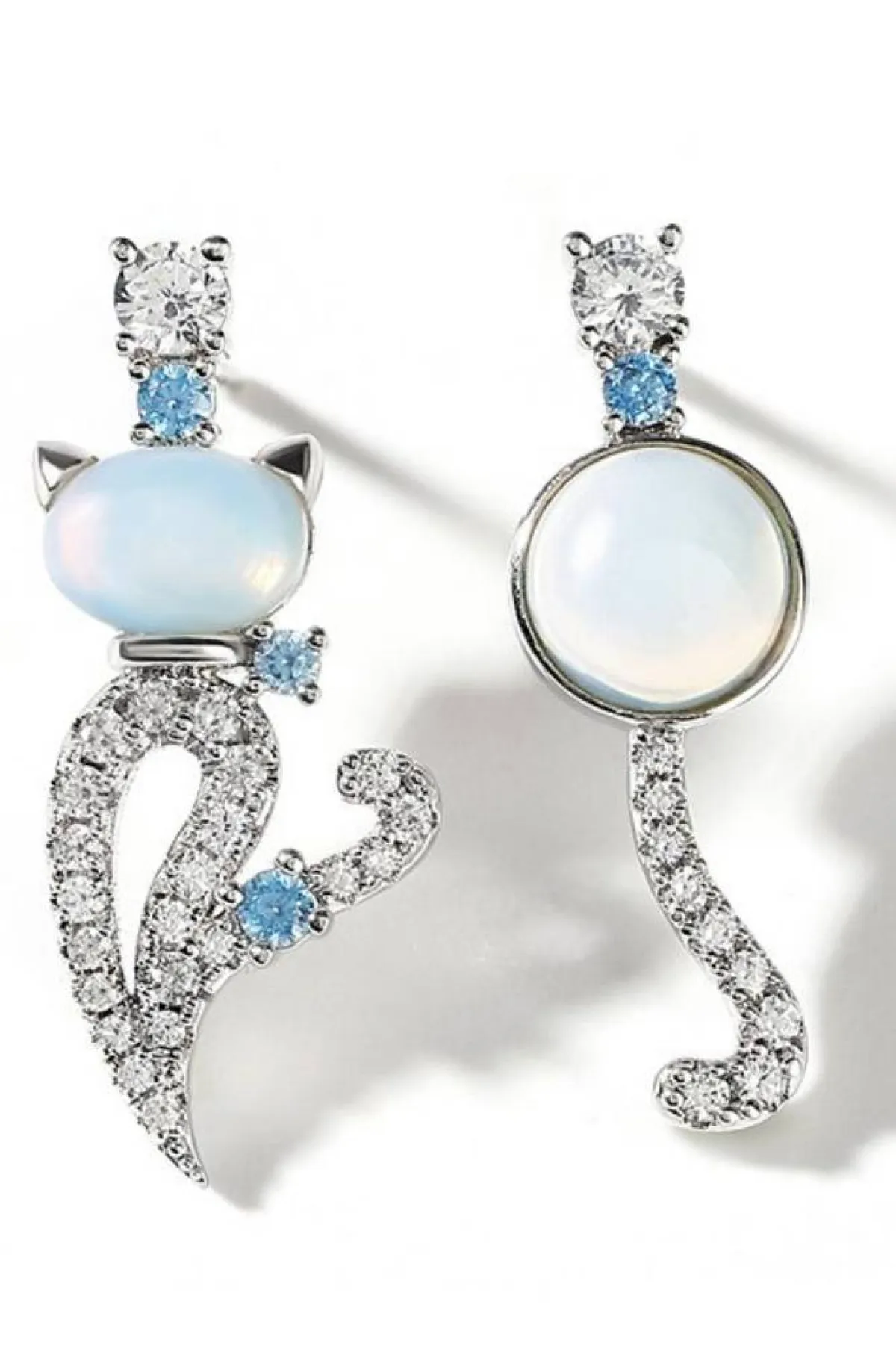 أقراط حجر القمر الطويلة من جوليا Jeulia