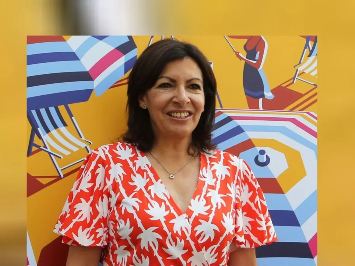 آن هدالغو المرشحة للرئاسة وام ارتور الصورة من موع المجلة الفرنسية فام اكتوالfemme actuelle