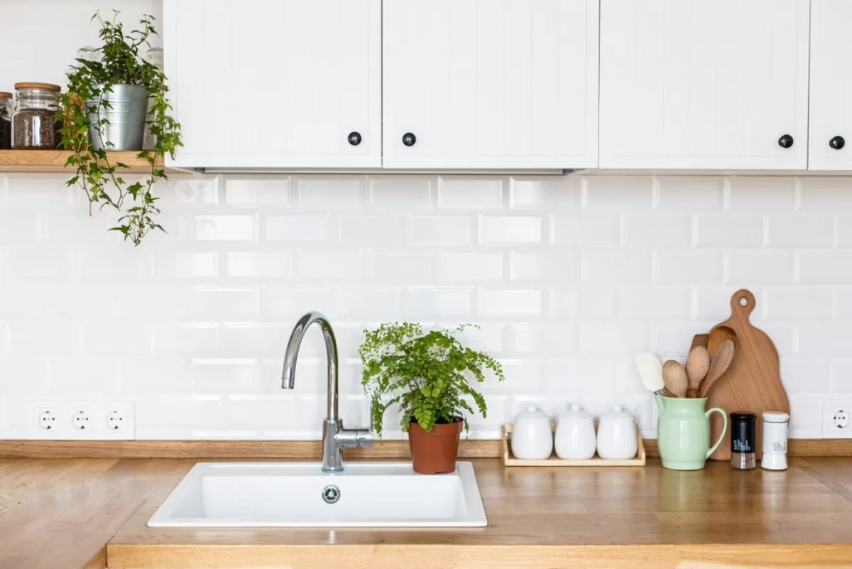 طرق متبعة للحفاظ على سيراميك المطبخ من البهتان