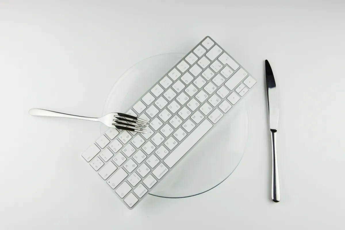 طرق متبعة في إتيكيت التعامل مع السوشيال ميديا