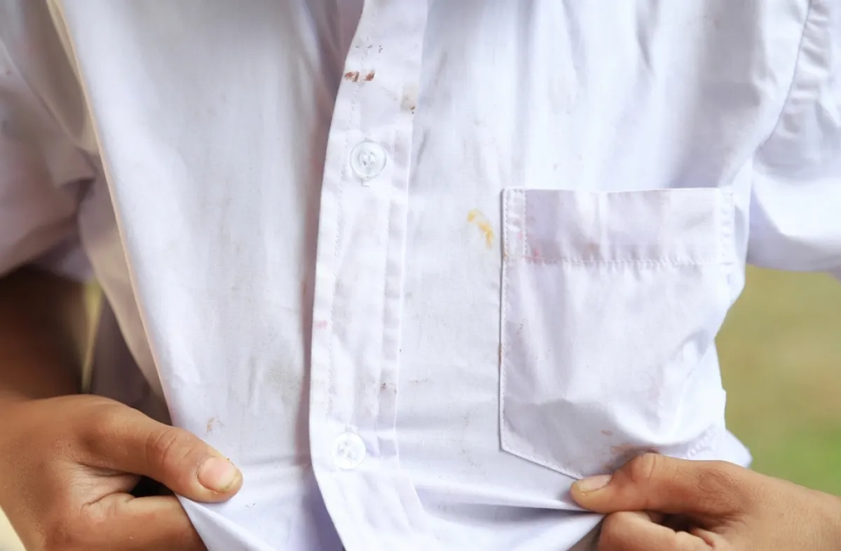 مواد فعّالة في نزع البقع عن ملابس الأطفال