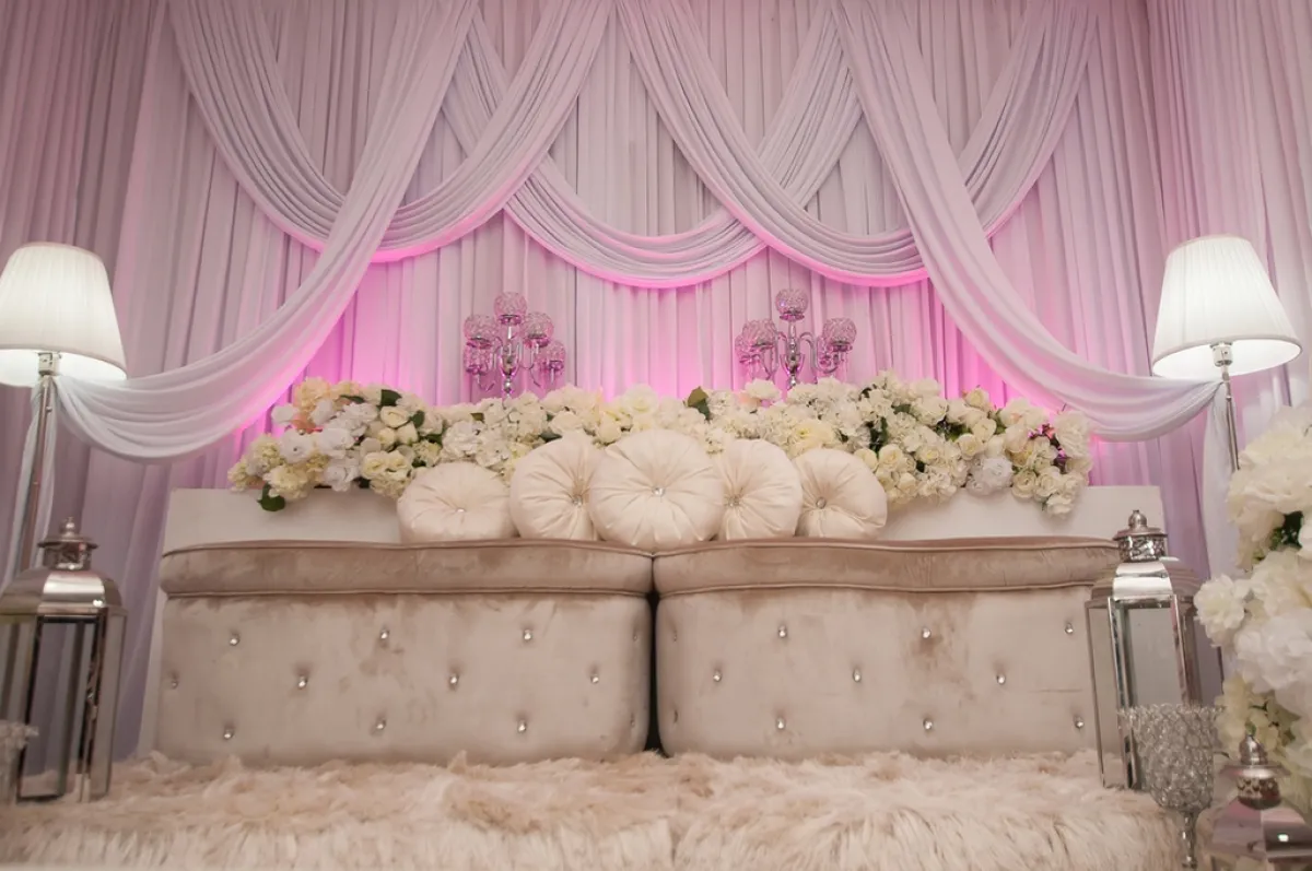 كوشة مستوحاة من الطراز الفنتدج