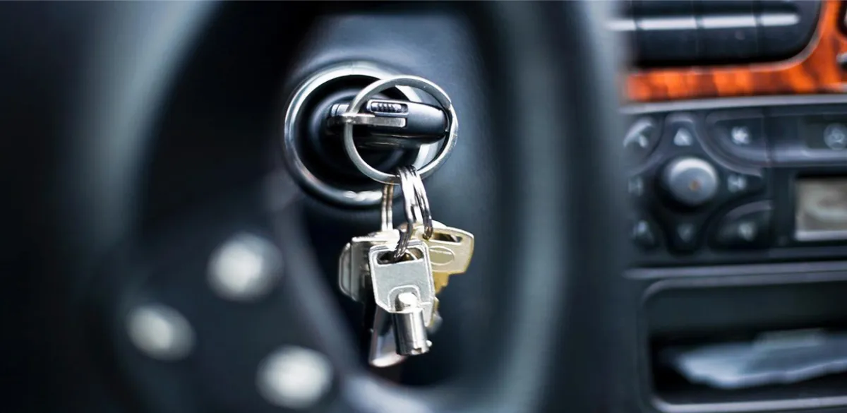 اطفاء محرك السيارة 