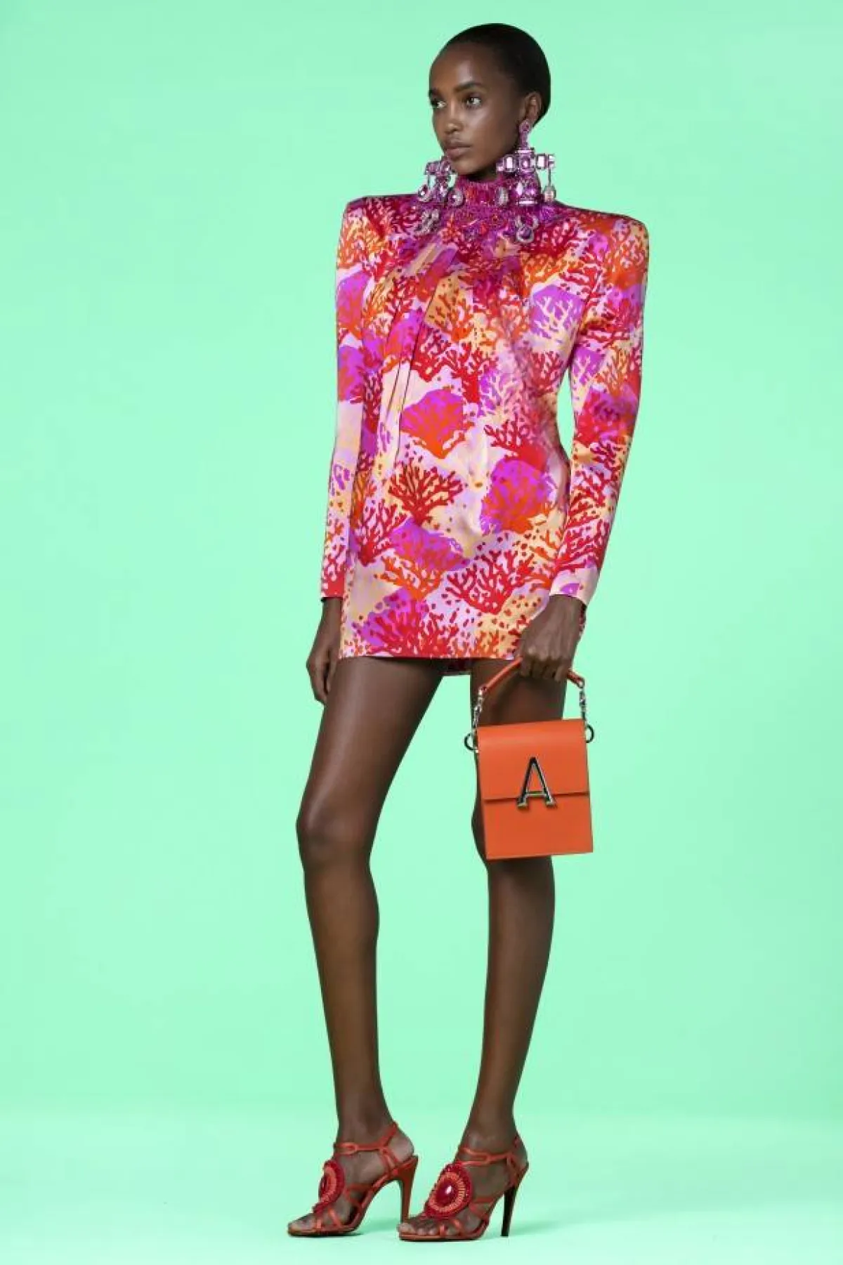 فستان من أندرو جن