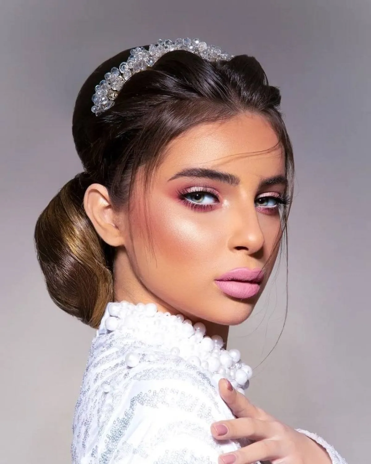 تسريحات شعر عروس فخمة