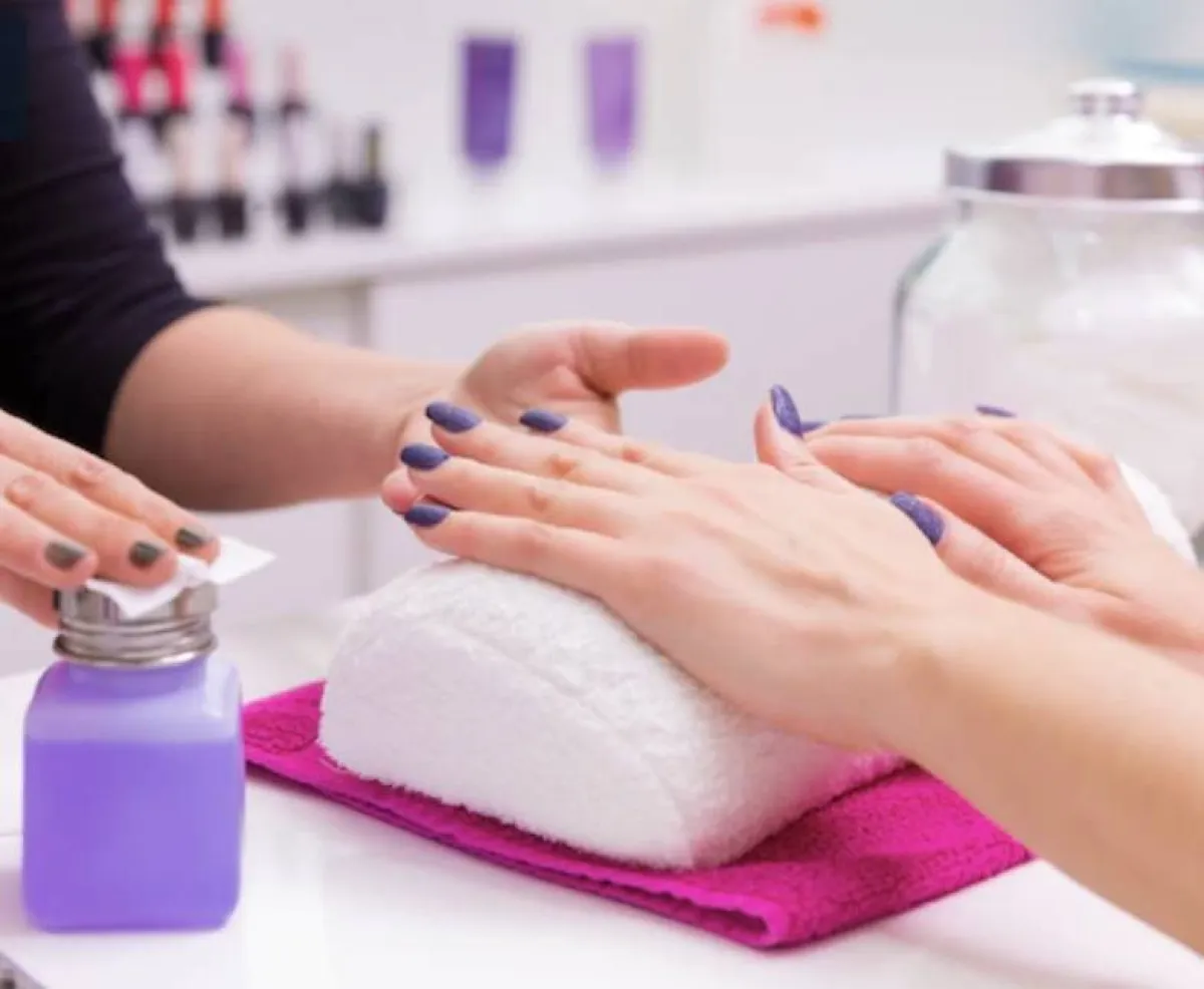 ازالة المناكير