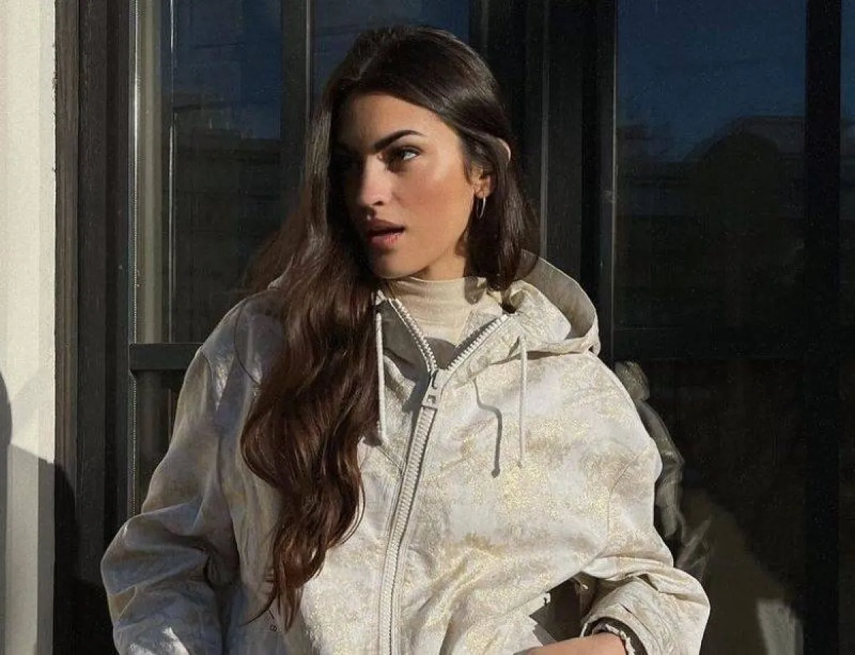 تسريحة شعر مموّج