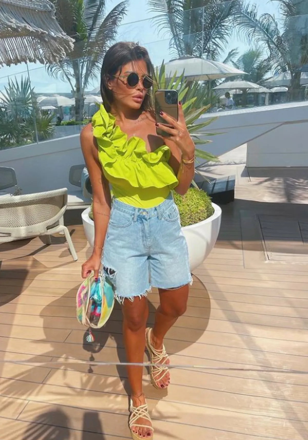 العنود بدر ترتي البيرمودا من الدنيم