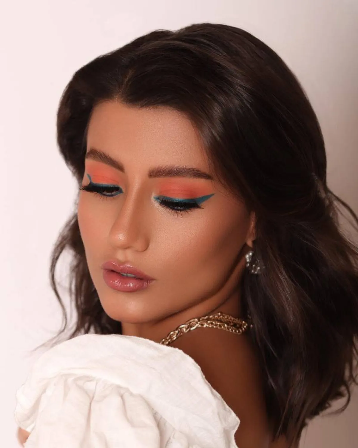 مكياج مرجاني مات