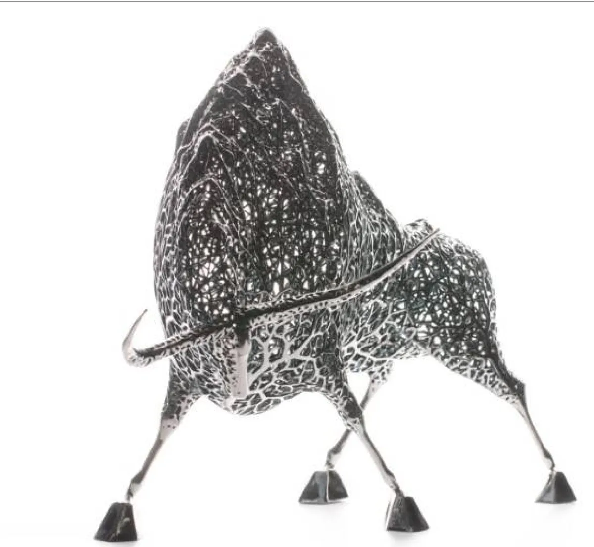 منحوتات بفروع معدنية و طلاء الفولاذ المقاوم للصدأ  