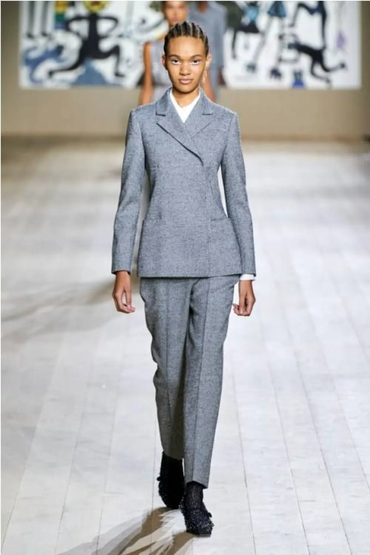 بدلة رسمية للعمل من ديور  Dior