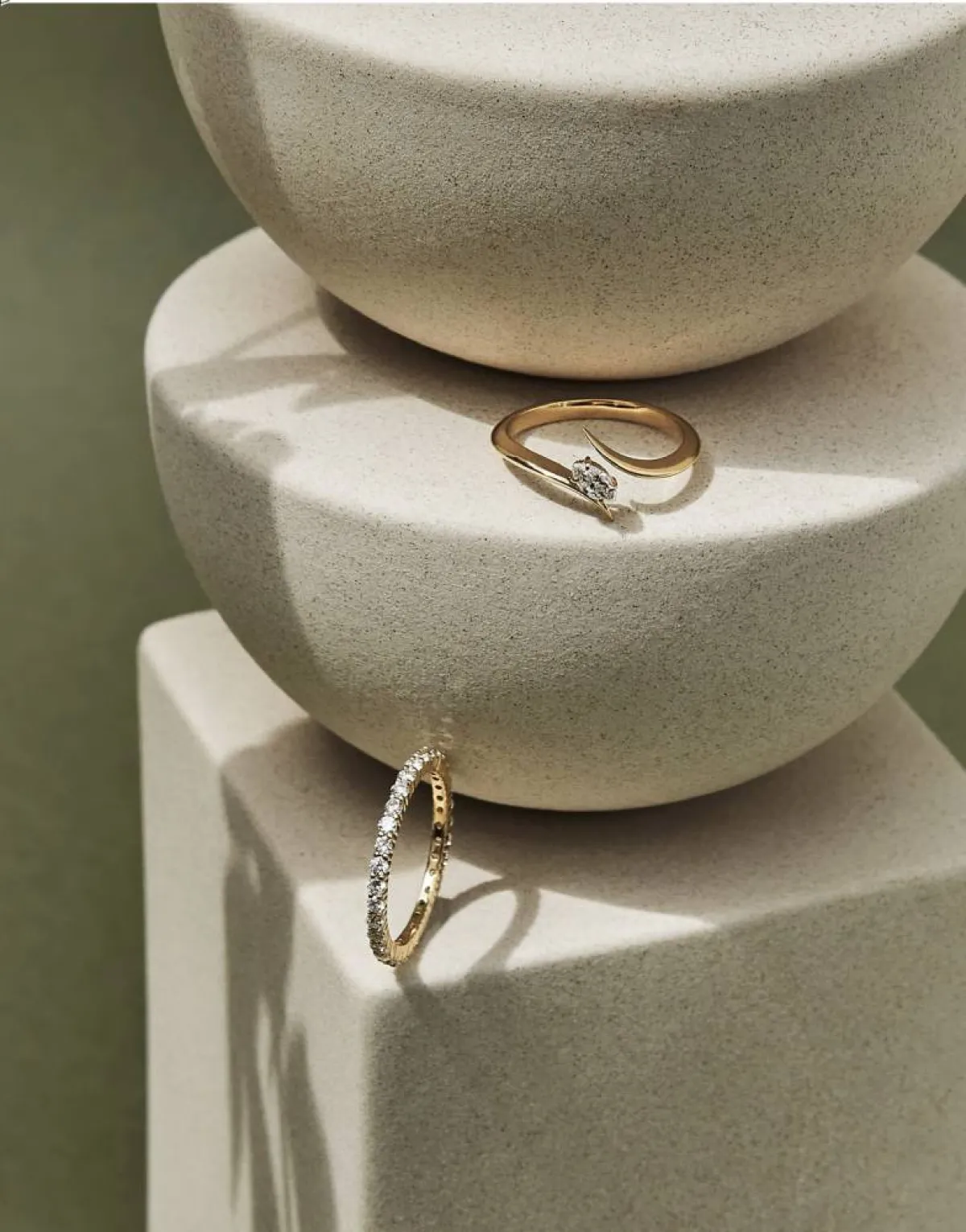 من تصاميم المصمّمة آية أحمد