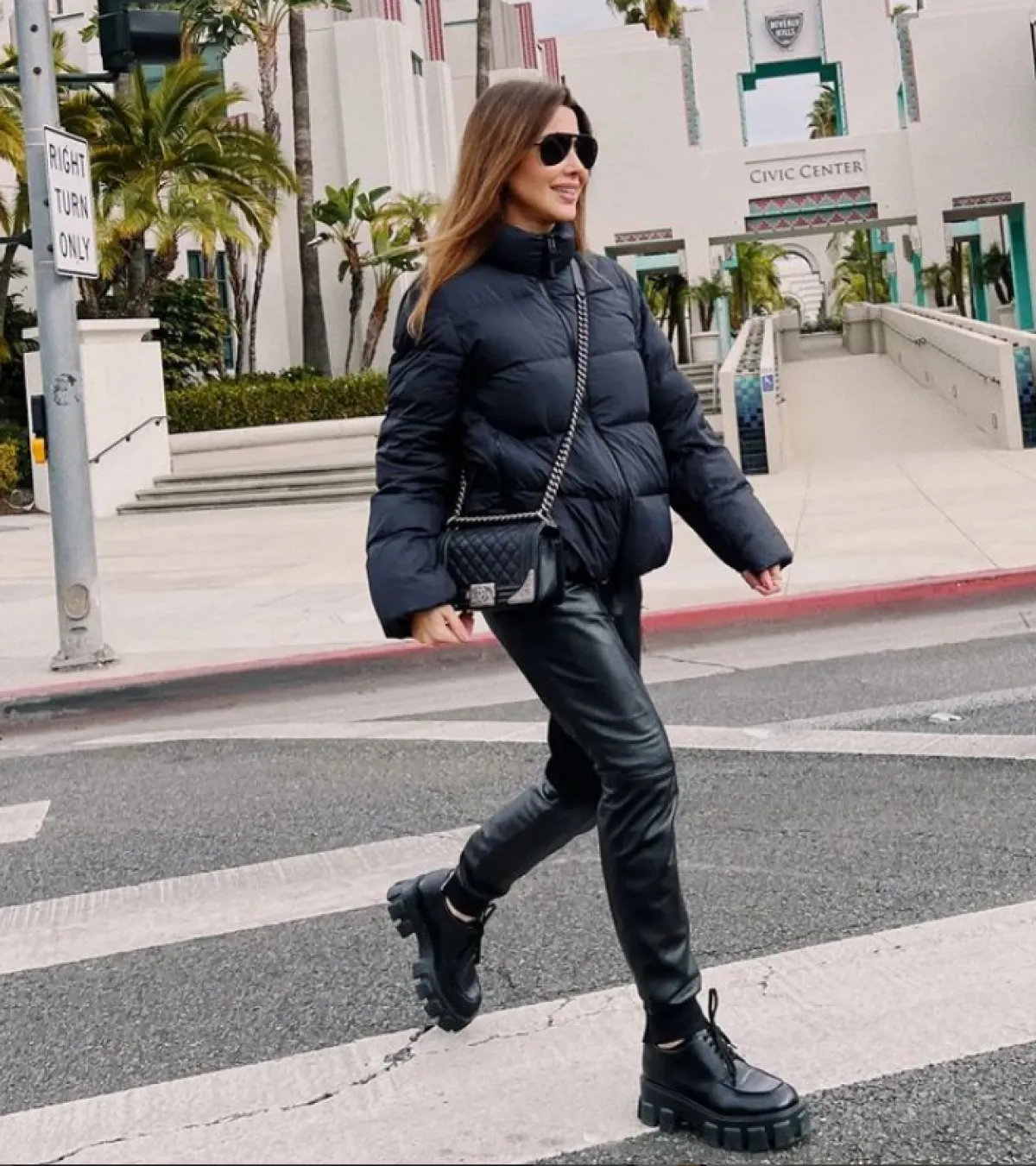 نانسي عجرم ترتدي الاسود