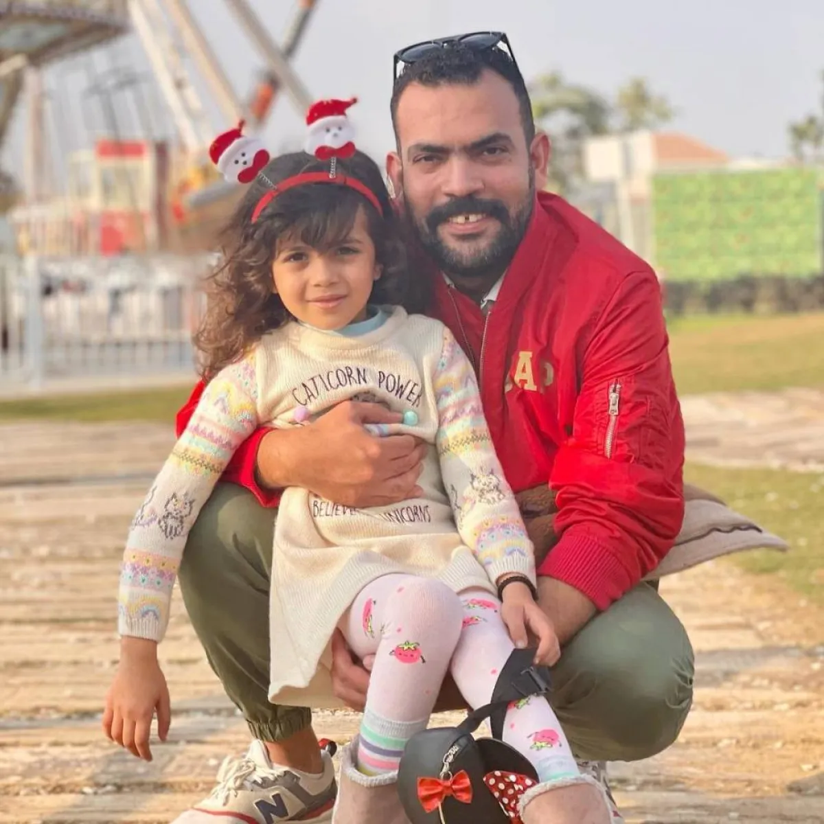 خالد عليش وابنته - الصورة من حسابه على فيسبوك