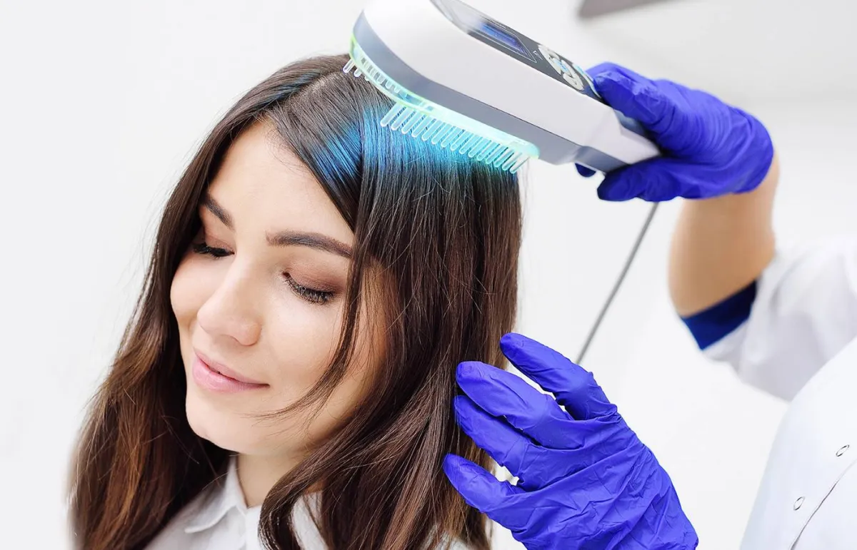 مفاهيم خاطئة تعزل المصاب عن العالم الصدفية..مرض جلدي لا يُعدي ويمكن علاجه 