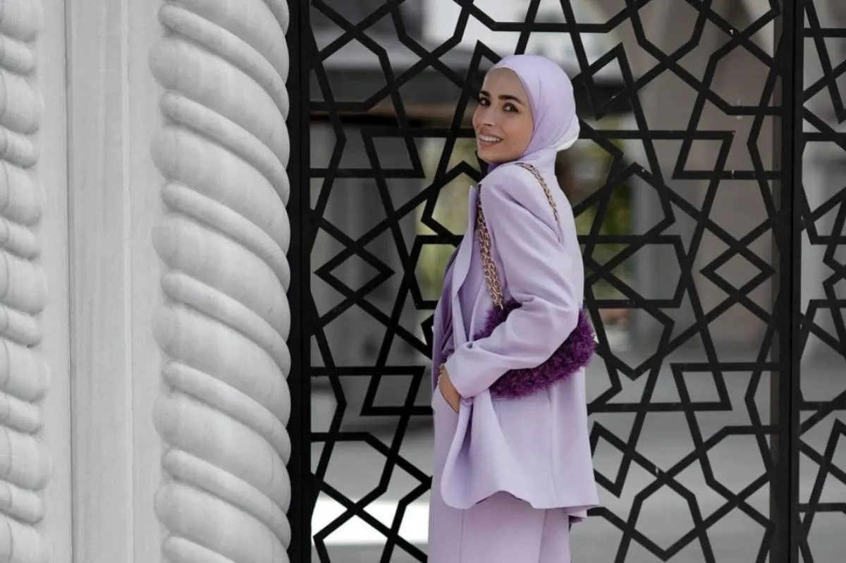 إطلالات رسمية للمحجبات