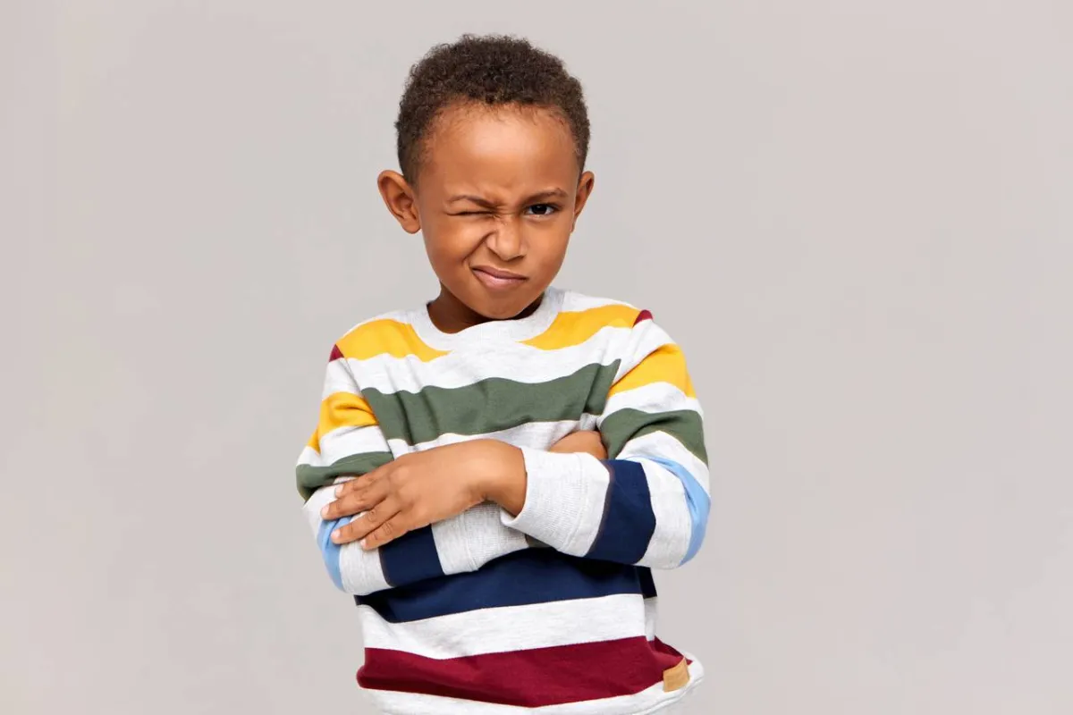 صورة طفل غاضب