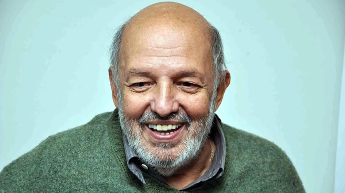 محمد خان - الصورة من حساب ابنته نادين خان على فيسبوك