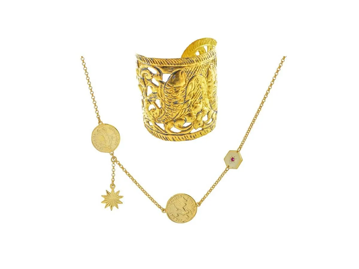 مجوهرات ذات طابع غجري